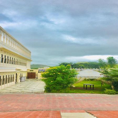 Hotel O The Takhatgarh Resort Nāthdwāra Εξωτερικό φωτογραφία